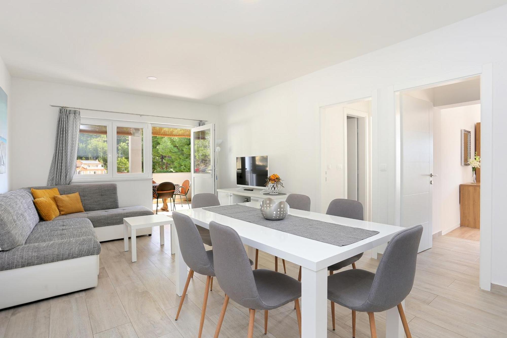 Apartments By The Sea Brela, Makarska - 6688 Room photo